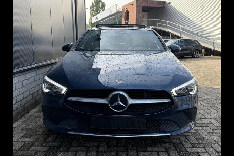 Mercedes-Benz CLA-Klasse Shooting Brake 250 e Luxury Line 18"/Panoramadak/Leder/Stoel + stuurverwarming/Burmester/Elektrische klep/Keyless/PDC v+a/Apple Carplay & Android Auto