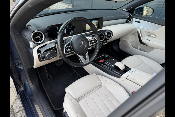 Mercedes-Benz CLA-Klasse Shooting Brake 250 e Luxury Line 18"/Panoramadak/Leder/Stoel + stuurverwarming/Burmester/Elektrische klep/Keyless/PDC v+a/Apple Carplay & Android Auto