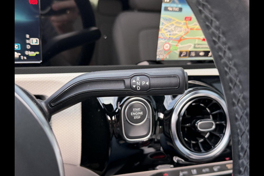 Mercedes-Benz CLA-Klasse Shooting Brake 250 e Luxury Line 18"/Panoramadak/Leder/Stoel + stuurverwarming/Burmester/Elektrische klep/Keyless/PDC v+a/Apple Carplay & Android Auto