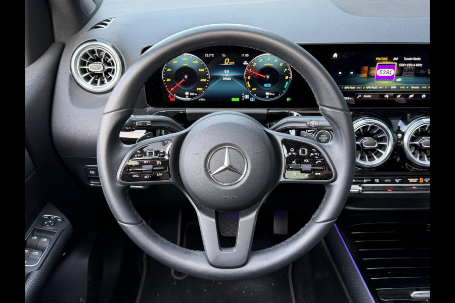 Mercedes-Benz B-Klasse 250 e 17"/SOH 100%/Leder/Panoramadak/Matrix LED/Keyless/Stoelverwarming/Sfeerverlichting/Camera/PDC v+a/