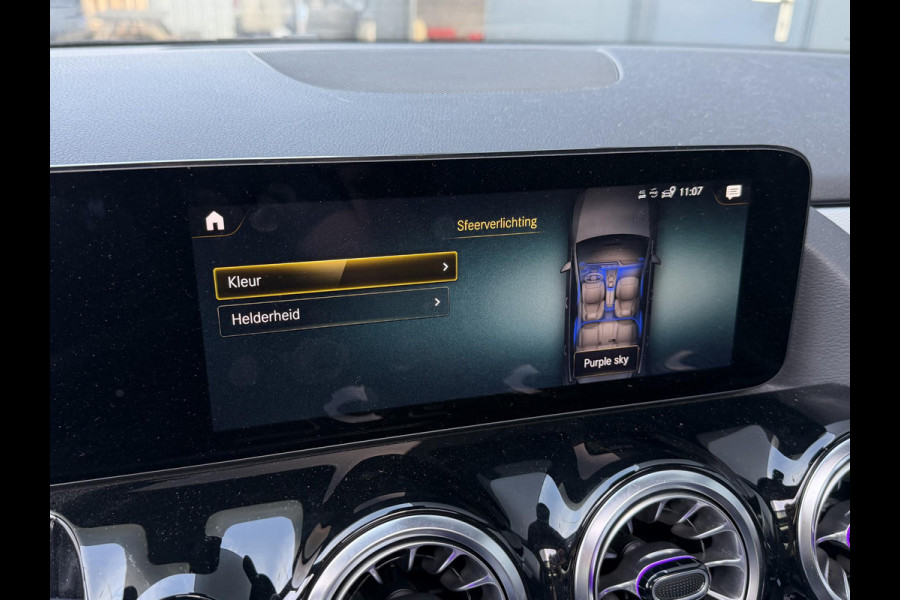 Mercedes-Benz B-Klasse 250 e 17"/SOH 100%/Leder/Panoramadak/Matrix LED/Keyless/Stoelverwarming/Sfeerverlichting/Camera/PDC v+a/