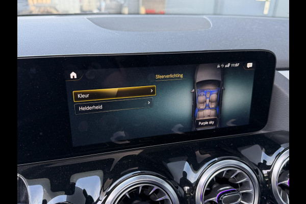 Mercedes-Benz B-Klasse 250 e 17"/SOH 100%/Leder/Panoramadak/Matrix LED/Keyless/Stoelverwarming/Sfeerverlichting/Camera/PDC v+a/