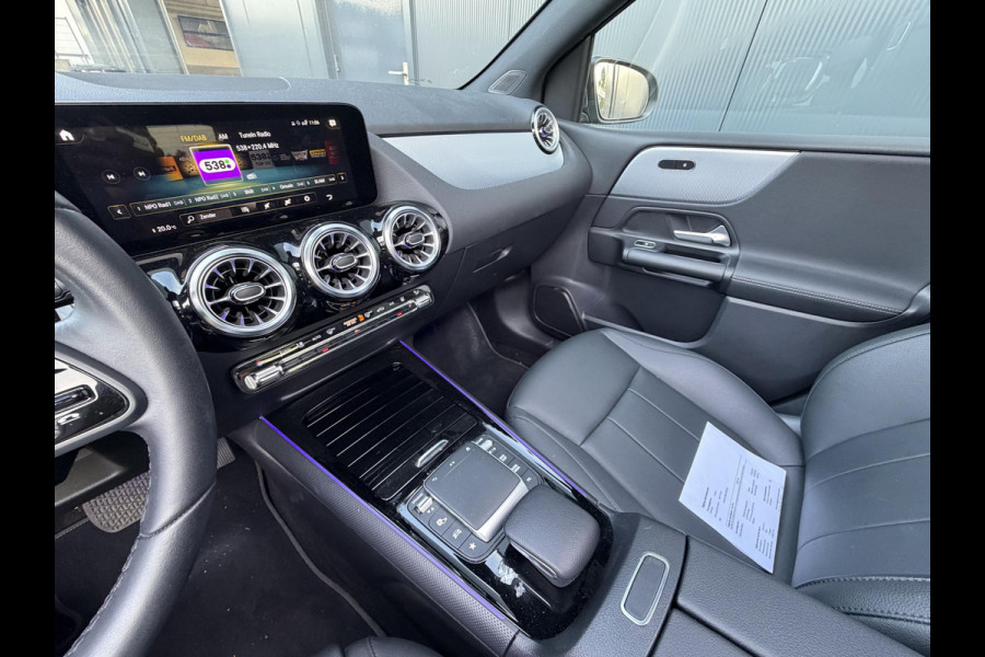 Mercedes-Benz B-Klasse 250 e 17"/SOH 100%/Leder/Panoramadak/Matrix LED/Keyless/Stoelverwarming/Sfeerverlichting/Camera/PDC v+a/