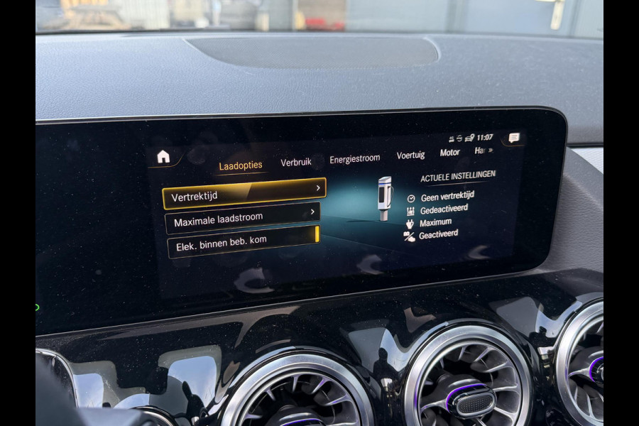 Mercedes-Benz B-Klasse 250 e 17"/SOH 100%/Leder/Panoramadak/Matrix LED/Keyless/Stoelverwarming/Sfeerverlichting/Camera/PDC v+a/