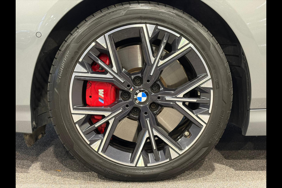 BMW 1-serie 120 M Sport Design Edition Panoramadak | Stoelverwarming | Camera | Carplay