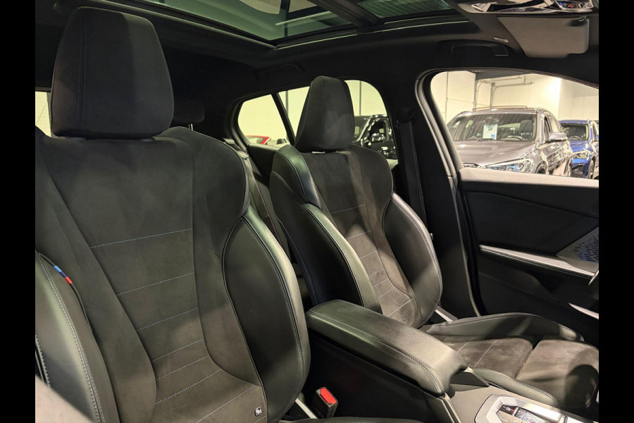 BMW 1-serie 120 M Sport Design Edition Panoramadak | Stoelverwarming | Camera | Carplay