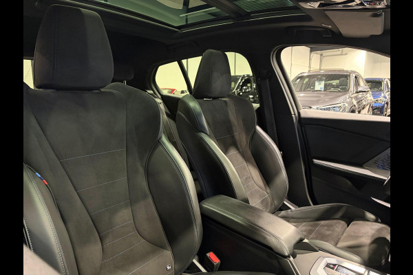 BMW 1-serie 120 M Sport Design Edition Panoramadak | Stoelverwarming | Camera | Carplay