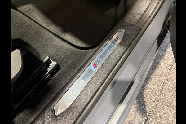 BMW 1-serie 120 M Sport Design Edition Panoramadak | Stoelverwarming | Camera | Carplay