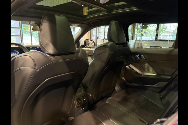 BMW 1-serie 120 M Sport Design Edition Panoramadak | Stoelverwarming | Camera | Carplay