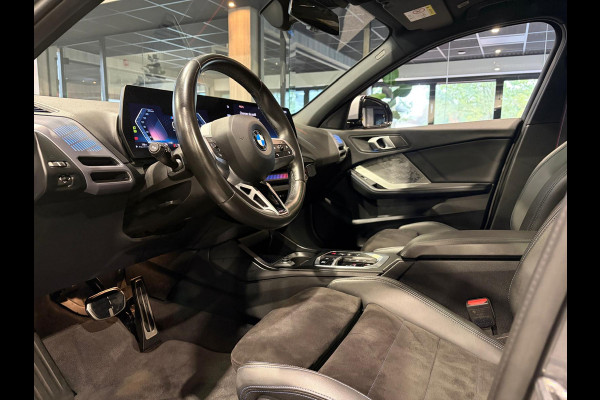BMW 1-serie 120 M Sport Design Edition Panoramadak | Stoelverwarming | Camera | Carplay