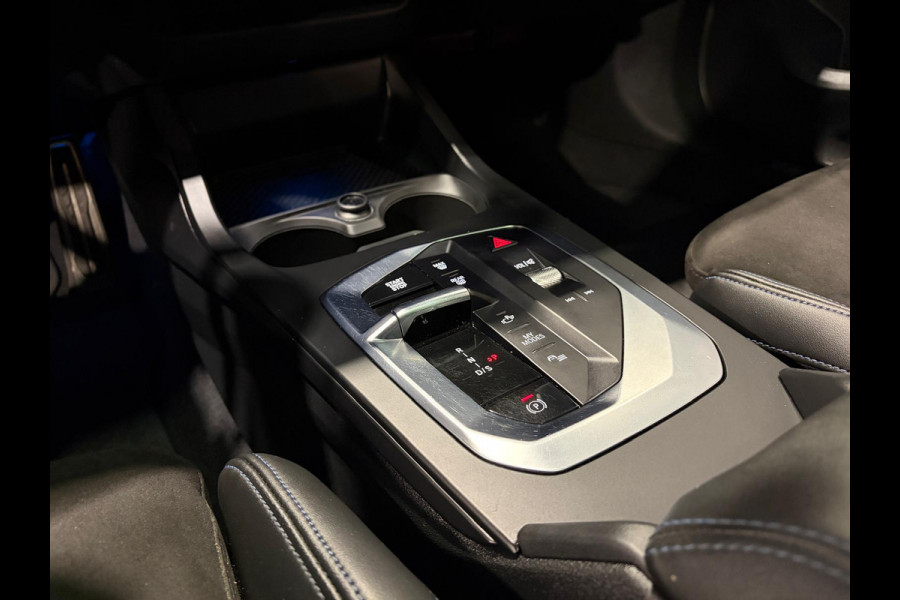 BMW 1-serie 120 M Sport Design Edition Panoramadak | Stoelverwarming | Camera | Carplay
