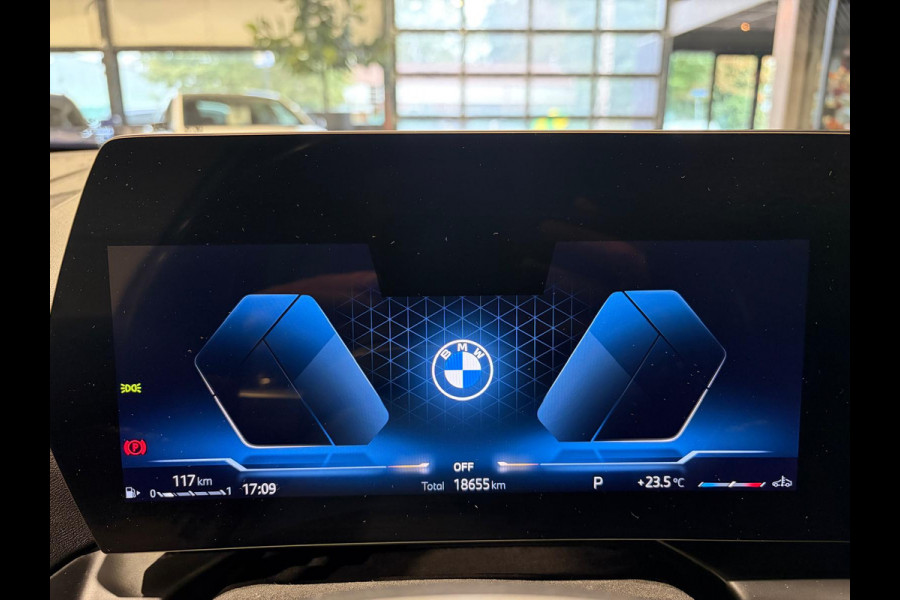BMW 1-serie 120 M Sport Design Edition Panoramadak | Stoelverwarming | Camera | Carplay