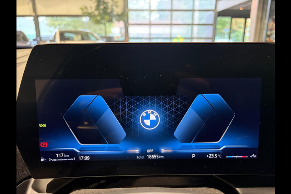 BMW 1-serie 120 M Sport Design Edition Panoramadak | Stoelverwarming | Camera | Carplay