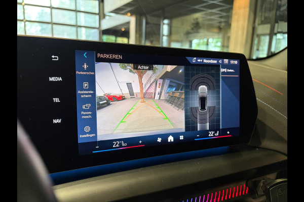 BMW 1-serie 120 M Sport Design Edition Panoramadak | Stoelverwarming | Camera | Carplay