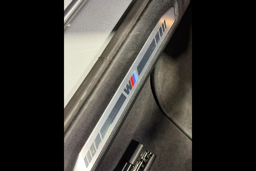 BMW 1-serie 120 M Sport Design Edition Panoramadak | Stoelverwarming | Camera | Carplay