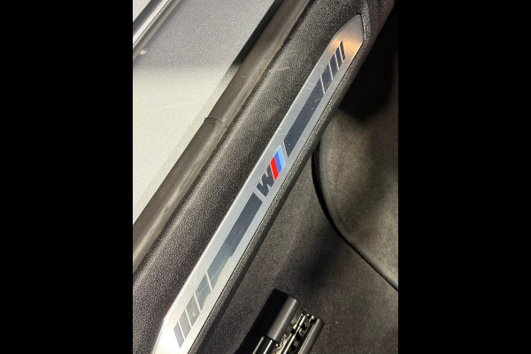 BMW 1-serie 120 M Sport Design Edition Panoramadak | Stoelverwarming | Camera | Carplay