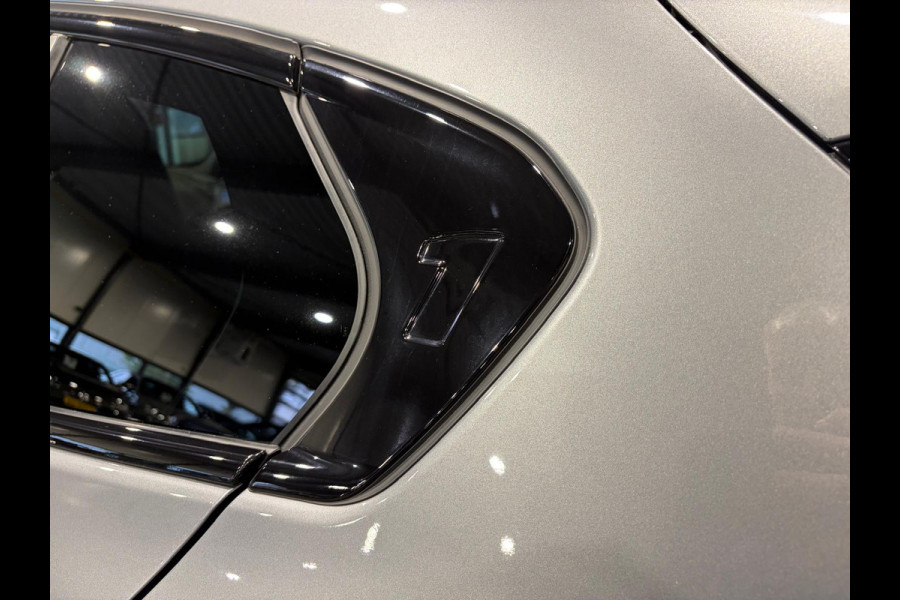 BMW 1-serie 120 M Sport Design Edition Panoramadak | Stoelverwarming | Camera | Carplay