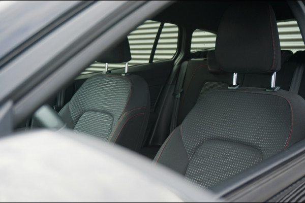 Ford FOCUS Wagon 150PK ST-Line | TREKHAAK | CARPLAY | WINTERPACK