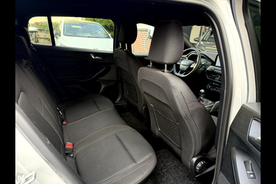 Ford FOCUS Wagon 1.0 EcoBoost Hybrid ST Line X Winterpakket, Camera, 17''Lmv