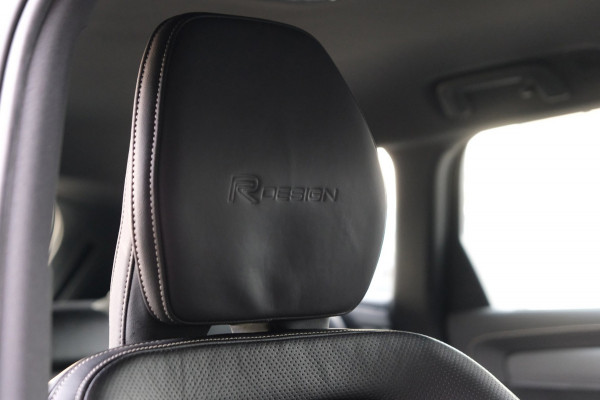 Volvo V90 2.0 T5 R-Design *59dkm* |Wegklapbare Trekhaak| Nieuwstaat!! Leder/Alcantara Camera/Navigatie