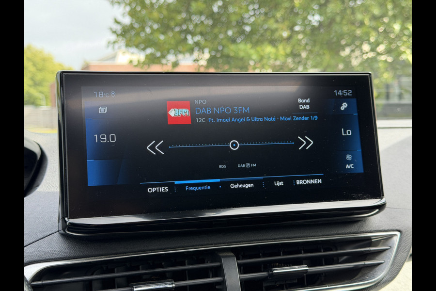 Peugeot 5008 BWJ 10-2022 | 1.2T 131PK GT | PANO DAK | EL KOFFERKLEP | CLIMA | NAVI | CARPLAY |  PDC | PRIVACY GLASS | LED |