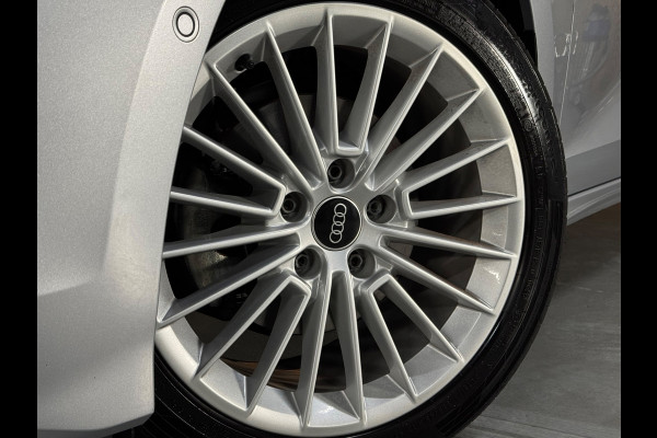 Audi A3 Limousine 35 TFSI Advanced edition PANORAMADAK|CRUISCONTROL|TREKHAAK|17INCH|STOELVERWARMING