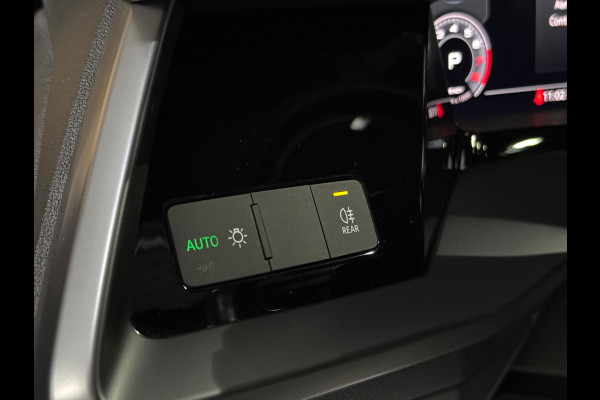 Audi A3 Limousine 35 TFSI Advanced edition PANORAMADAK|CRUISCONTROL|TREKHAAK|17INCH|STOELVERWARMING