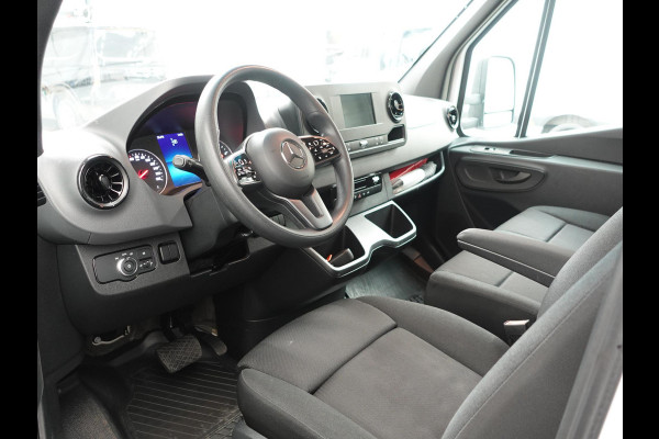 Mercedes-Benz Sprinter 315 Automaat Bakwagen Laadklep Meubelbak Airco Cruise Control Camera Apple Carplay Navigatie