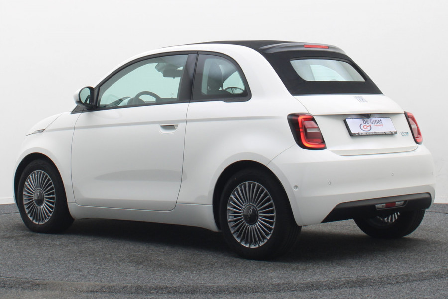 Fiat 500C Icon 42 kWh Cabrio Virtual Cockpit, Climate, Cruise, Apple Carplay, Camera, Stoelverwarming, 16''