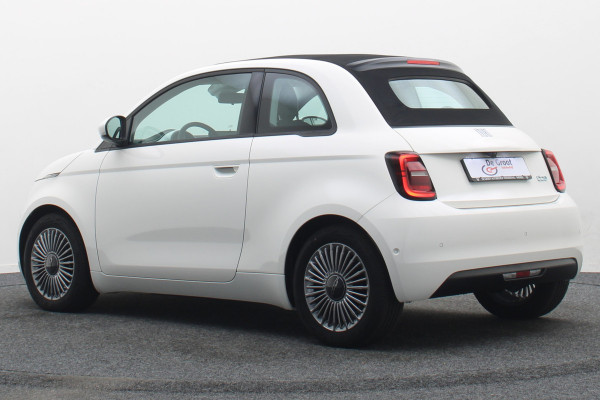Fiat 500C Icon 42 kWh Cabrio Virtual Cockpit, Climate, Cruise, Apple Carplay, Camera, Stoelverwarming, 16''