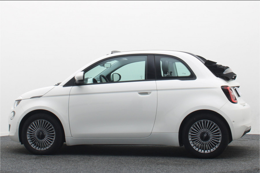 Fiat 500C Icon 42 kWh Cabrio Virtual Cockpit, Climate, Cruise, Apple Carplay, Camera, Stoelverwarming, 16''