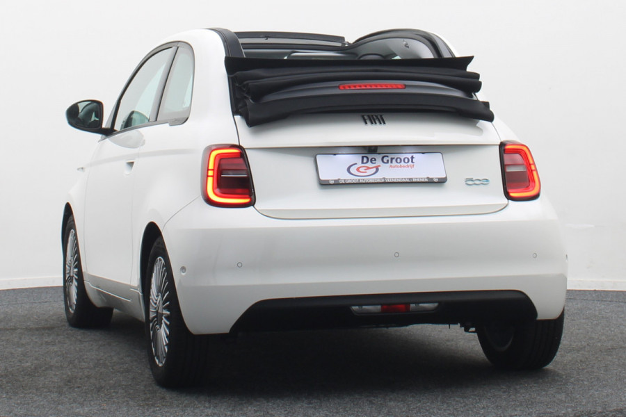 Fiat 500C Icon 42 kWh Cabrio Virtual Cockpit, Climate, Cruise, Apple Carplay, Camera, Stoelverwarming, 16''