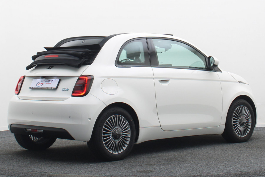 Fiat 500C Icon 42 kWh Cabrio Virtual Cockpit, Climate, Cruise, Apple Carplay, Camera, Stoelverwarming, 16''