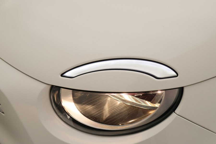 Fiat 500C Icon 42 kWh Cabrio Virtual Cockpit, Climate, Cruise, Apple Carplay, Camera, Stoelverwarming, 16''