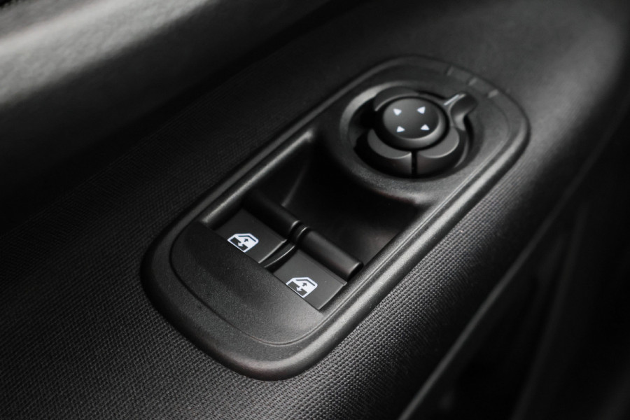 Fiat 500C Icon 42 kWh Cabrio Virtual Cockpit, Climate, Cruise, Apple Carplay, Camera, Stoelverwarming, 16''