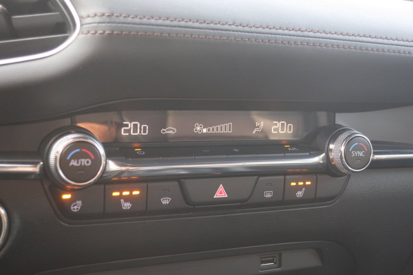 Mazda 3 2.0 e-SkyActiv-G M Hybrid 122 Luxury. LED_ACC_Stuur.V_HeadUP.