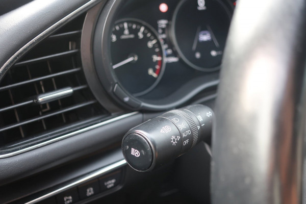Mazda 3 2.0 e-SkyActiv-G M Hybrid 122 Luxury. LED_ACC_Stuur.V_HeadUP.