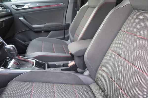 Volkswagen T-Roc 1.5 TSI 150pk DSG Sport Business R-Line Keyless, LED,Camera, Virtual cockpit,Navigatie, Stoelverwarming, Electr. Achterklep. Schakelmogelijkheid aan stuurwiel, etc