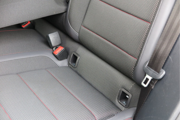 Volkswagen T-Roc 1.5 TSI 150pk DSG Sport Business R-Line Keyless, LED,Camera, Virtual cockpit,Navigatie, Stoelverwarming, Electr. Achterklep. Schakelmogelijkheid aan stuurwiel, etc