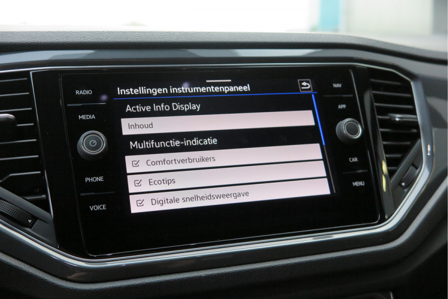Volkswagen T-Roc 1.5 TSI 150pk DSG Sport Business R-Line Keyless, LED,Camera, Virtual cockpit,Navigatie, Stoelverwarming, Electr. Achterklep. Schakelmogelijkheid aan stuurwiel, etc