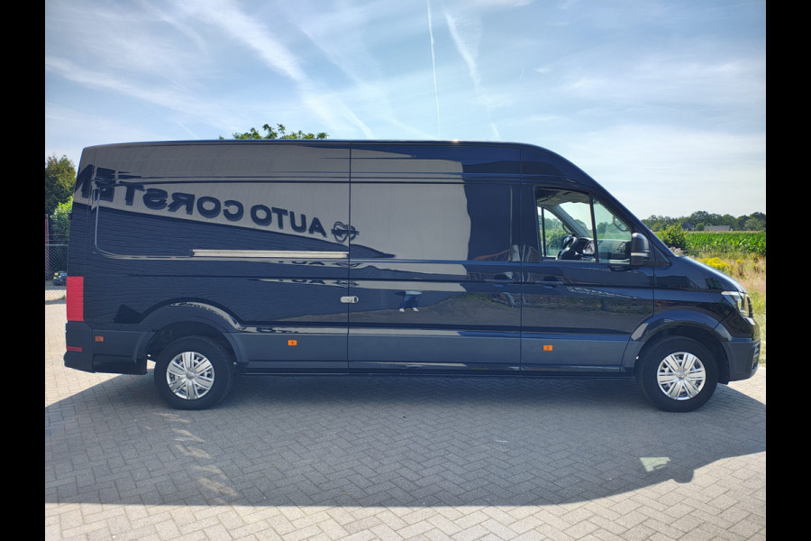 Volkswagen Crafter 35 2.0TDI 141PK AUT-6 L4 H3 2X Schuifdeur Camera Apple Carplay Android Auto Cruise Control Navi Airco Pdc Betonplex Vloer Lat om Lat Betimmering Wandbeplating Euro 6 Origineel Nederlandse Bus 3.000 kg trekvermogen!
