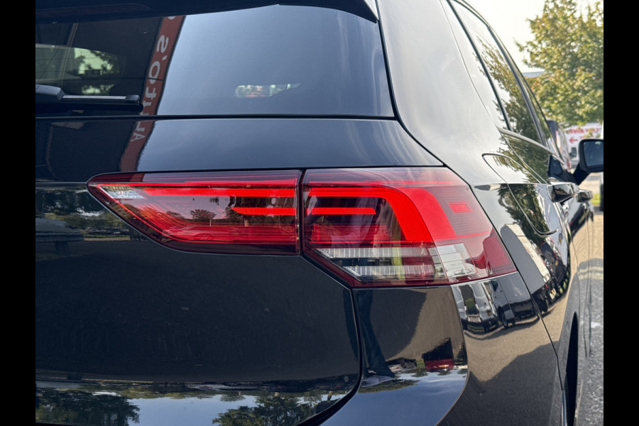 Volkswagen Golf 1.5 TSI R-Line | NL-auto | 1e Eig | BTW | LED | ACC | Camera | PDC | Sfeerverl.