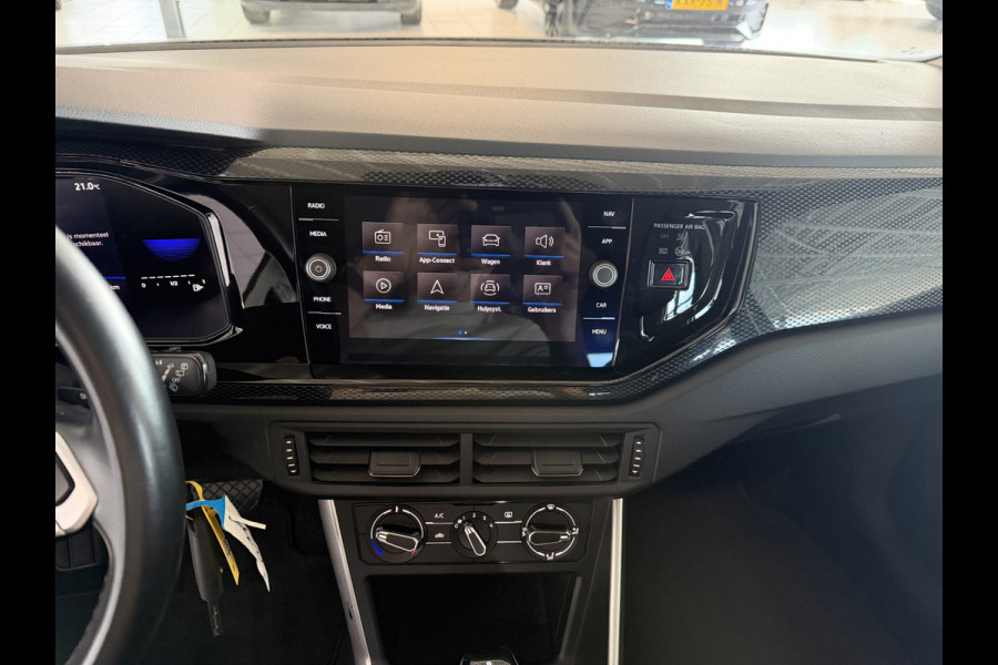 Volkswagen Polo 1.0 TSI Life automaat 5 Drs Carplay /Stoelverwarming /  Cruise controle