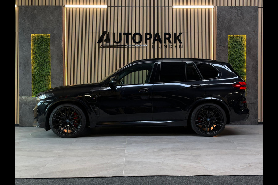 BMW X5 XDrive50e M-SPORT|PANO|H&K|SOFTCLOSE|HuD|360 CAMERA|MEMORY|KEYLESS|TREKHAAK|22INCH|489PK|BOMVOL!