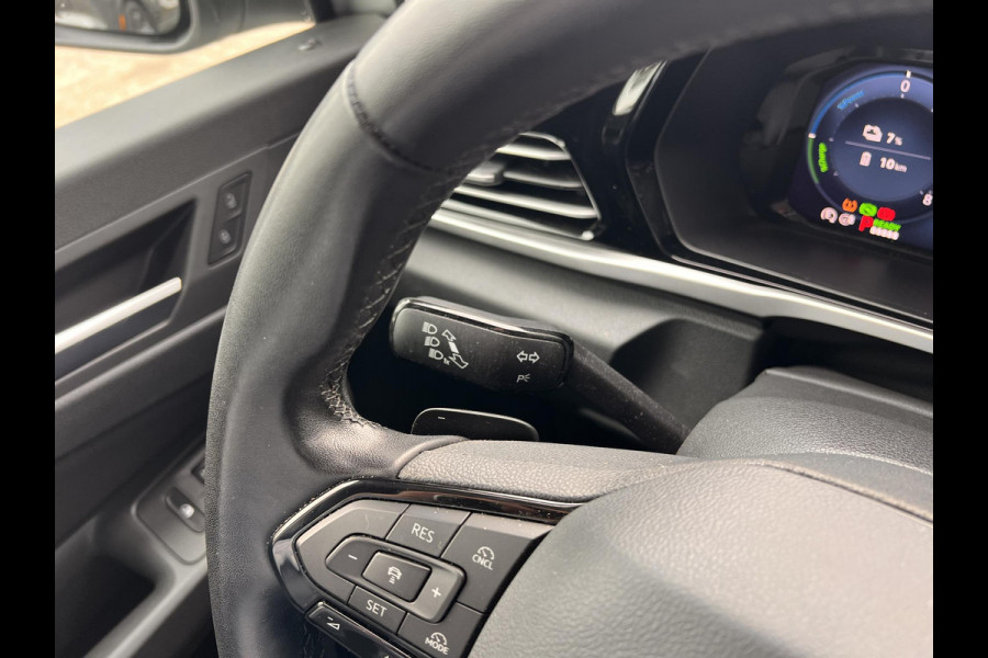 Ford Transit Connect 1.5 EcoBoost PHEV L2 Limited 150 pk | DEMO | Laadvloerbescherming, hout,Driver Assistance Pack Trailer