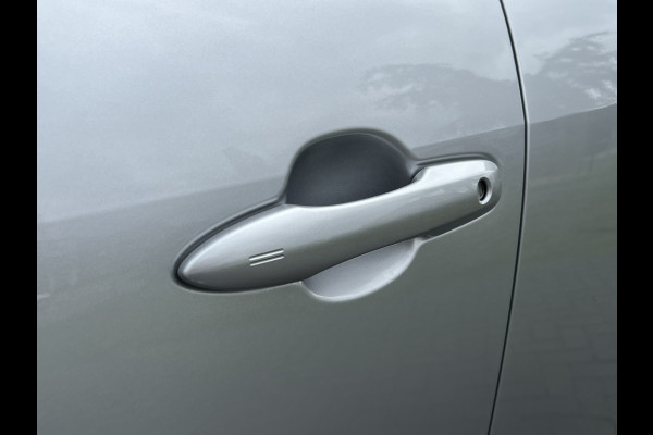 Toyota Yaris Cross 1.5 Hybrid 116 Dynamic Plus | Stoel + Stuurverwarming, Smart Connect, 17 inch, Keyless, LED