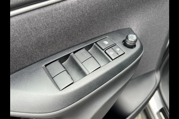 Toyota Yaris Cross 1.5 Hybrid 116 Dynamic Plus | Stoel + Stuurverwarming, Smart Connect, 17 inch, Keyless, LED