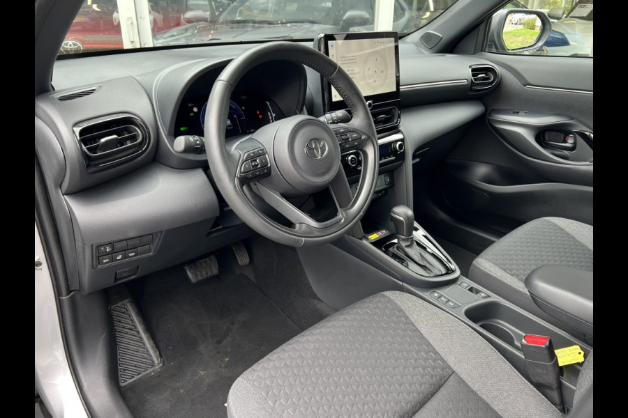 Toyota Yaris Cross 1.5 Hybrid 116 Dynamic Plus | Stoel + Stuurverwarming, Smart Connect, 17 inch, Keyless, LED