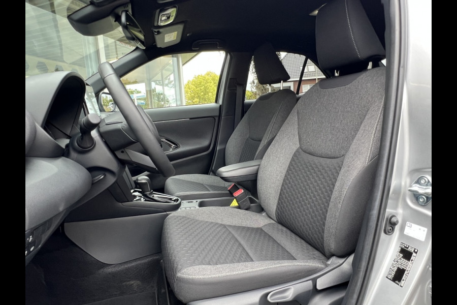 Toyota Yaris Cross 1.5 Hybrid 116 Dynamic Plus | Stoel + Stuurverwarming, Smart Connect, 17 inch, Keyless, LED