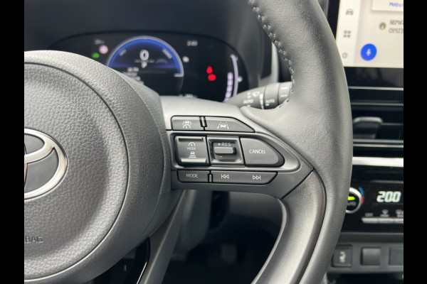 Toyota Yaris Cross 1.5 Hybrid 116 Dynamic Plus | Stoel + Stuurverwarming, Smart Connect, 17 inch, Keyless, LED